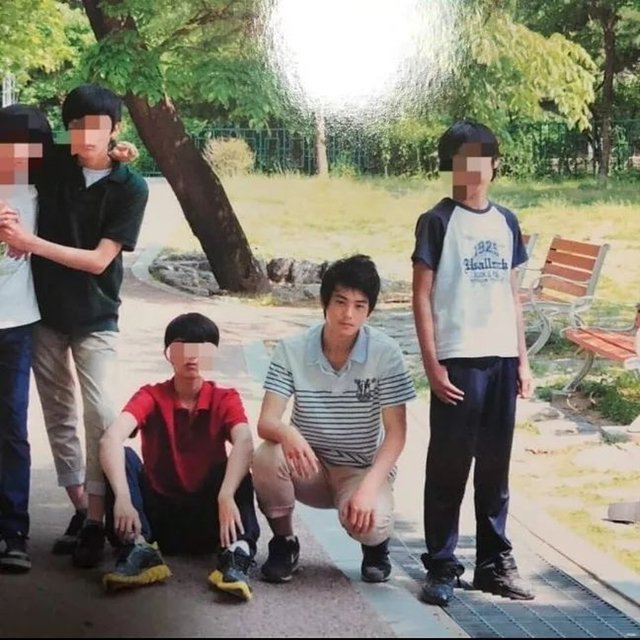 논란중인 차은우 초졸사진