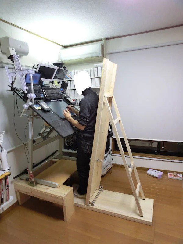 만화가들 허리가 안좋아지면 그림체가 이상해지는이유