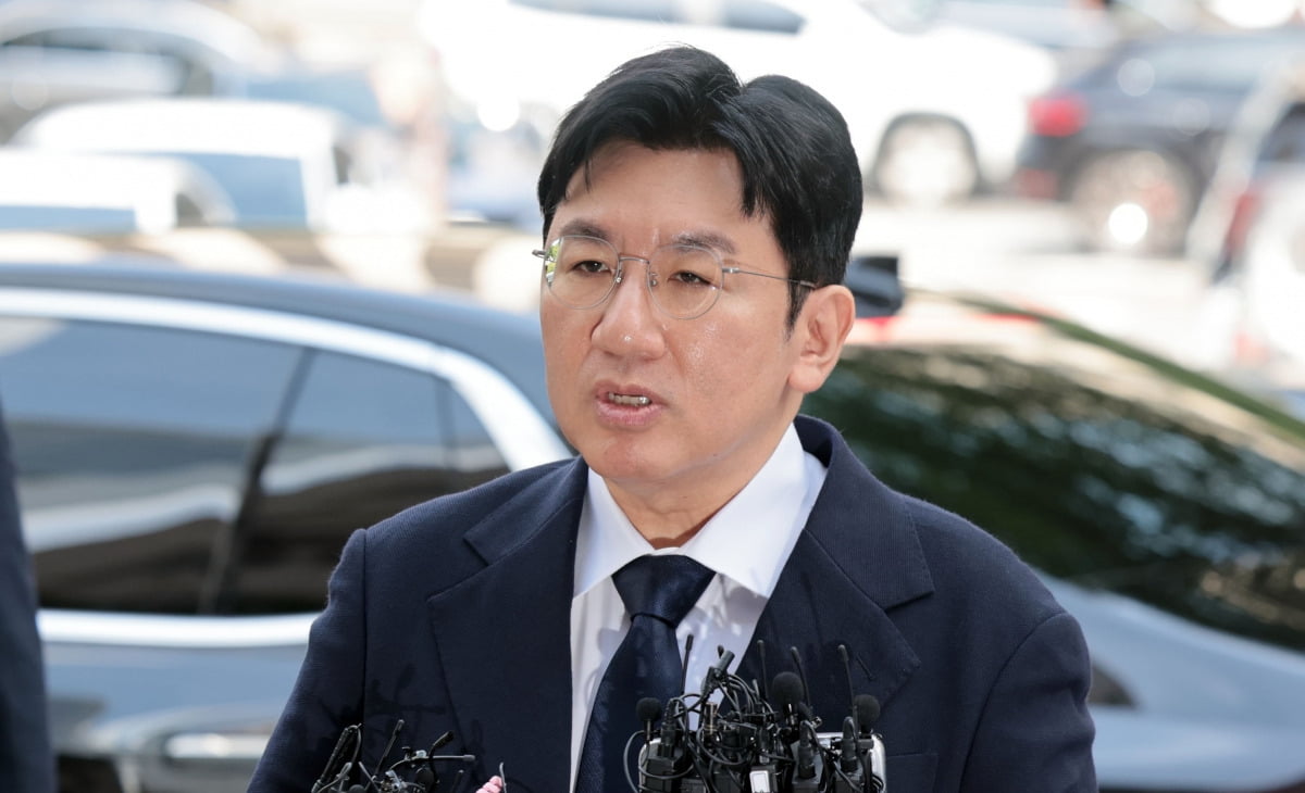 하이브 믿고 계약, 결국 날 등쳤다…민희진 눈물의 호소
