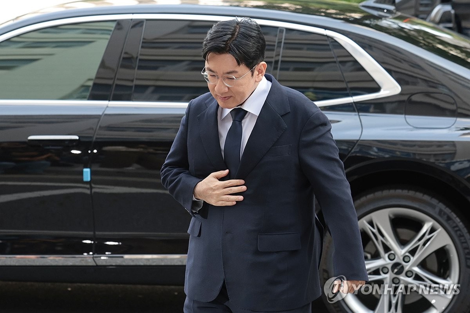 하이브 방시혁 사기적 부정거래 수사 곧 마무리 구속영장 여부 검토중