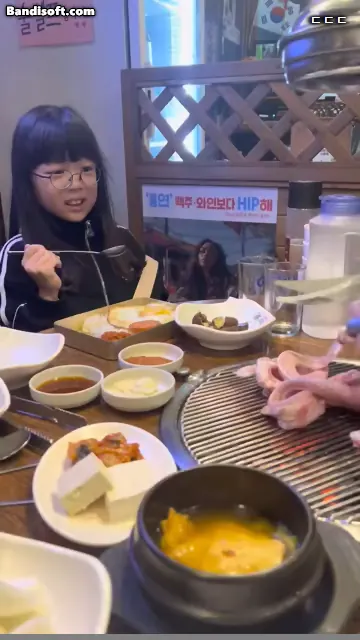 외식따라간 초딩의 문화충격 gif