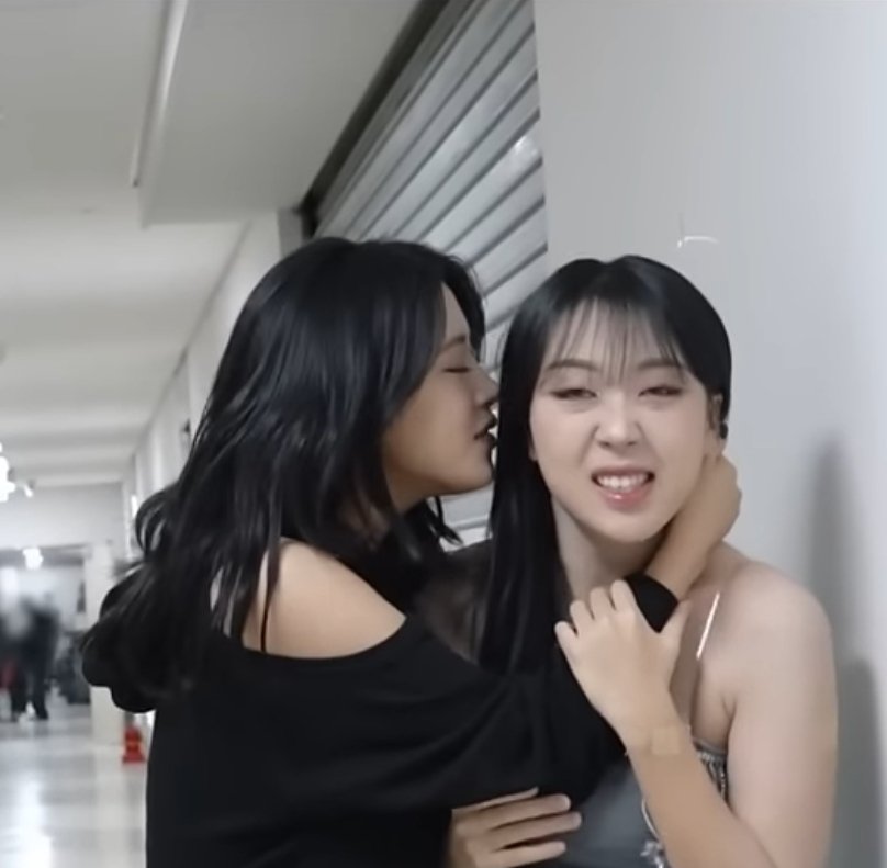 이영지에게 라이브 들려주는 안유진