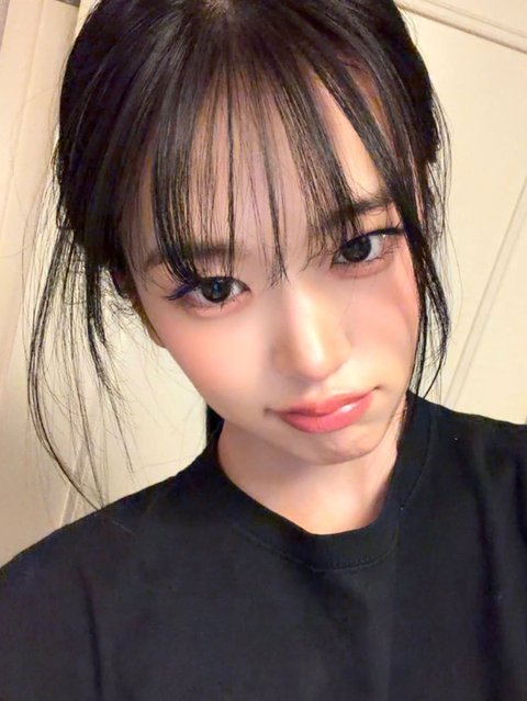 안유진 닮은 꼴로 알티탔던 신인 남자 아이돌 .jpg