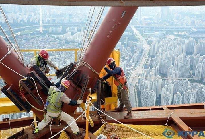 롯데월드 타워 건축할때 사진